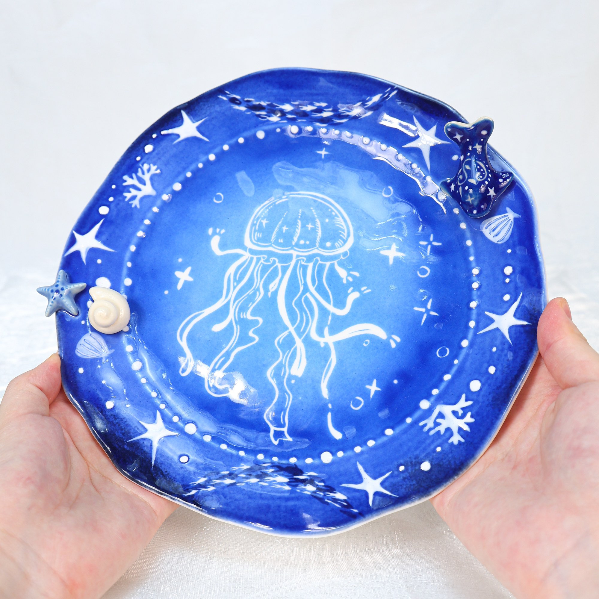 Hand-Painted Jellyfish Ceramic Plate - Image 5